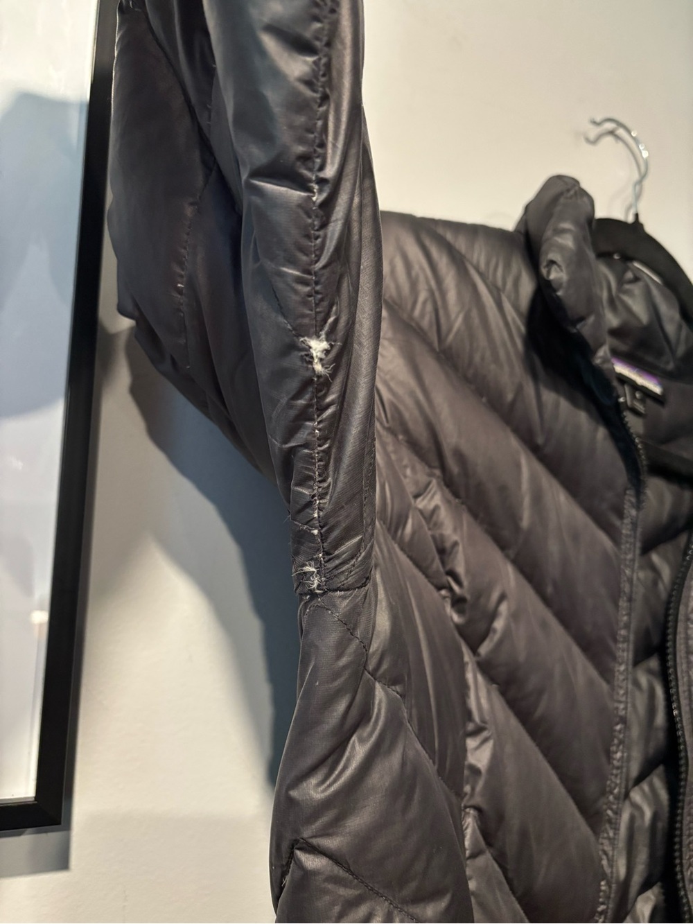 Patagonia Black Down Puffer Jacket - Picture 7 of 8